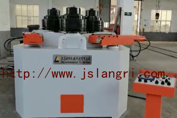 型材卷圓機(jī)的特點(diǎn)是什么，有哪些操作注意事項(xiàng)？